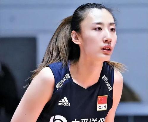 王羽佳家庭背景,出身名门，艺术世家培养出的钢琴才女