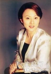 李亦非的资料,从央视主播到商业领袖的跨界传奇